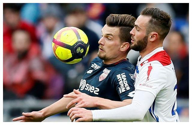 MAD横扫TL，Jankos关键团战开团秒人激烈交锋淘汰赛，锁定晋级资格的简单介绍